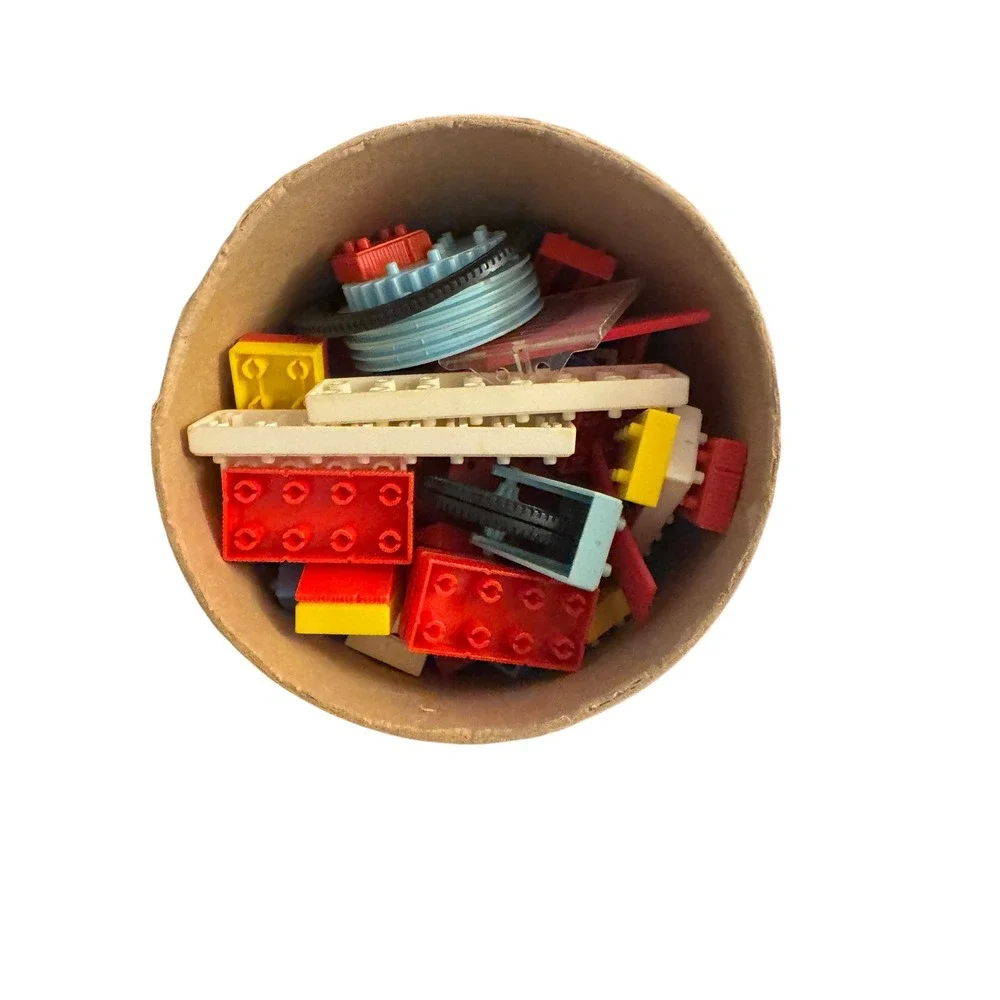 Vintage 1970 Playskool Plastic Building Bricks No 525 Milton Bradley House